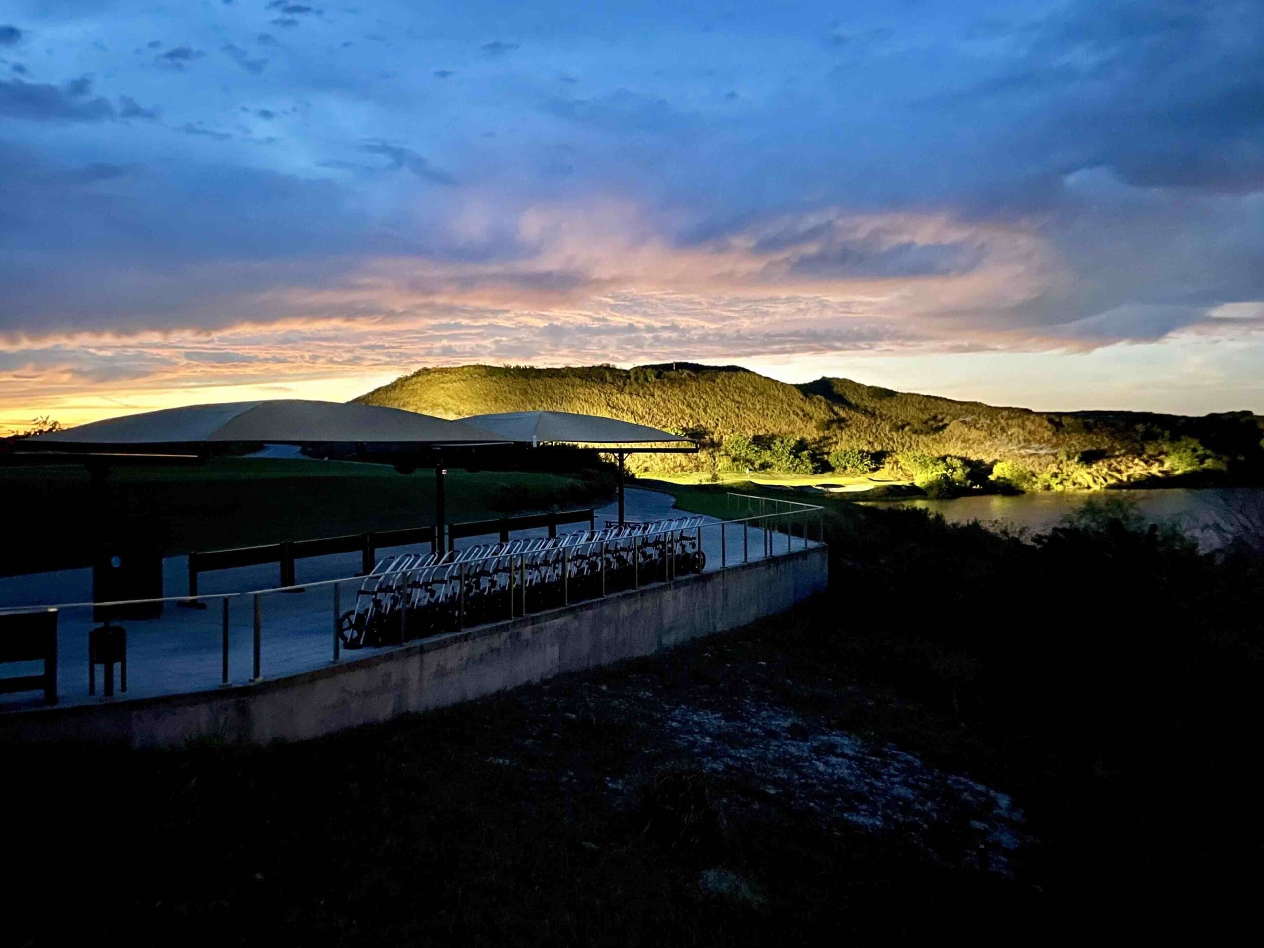 streamsong clubhouse at sunset